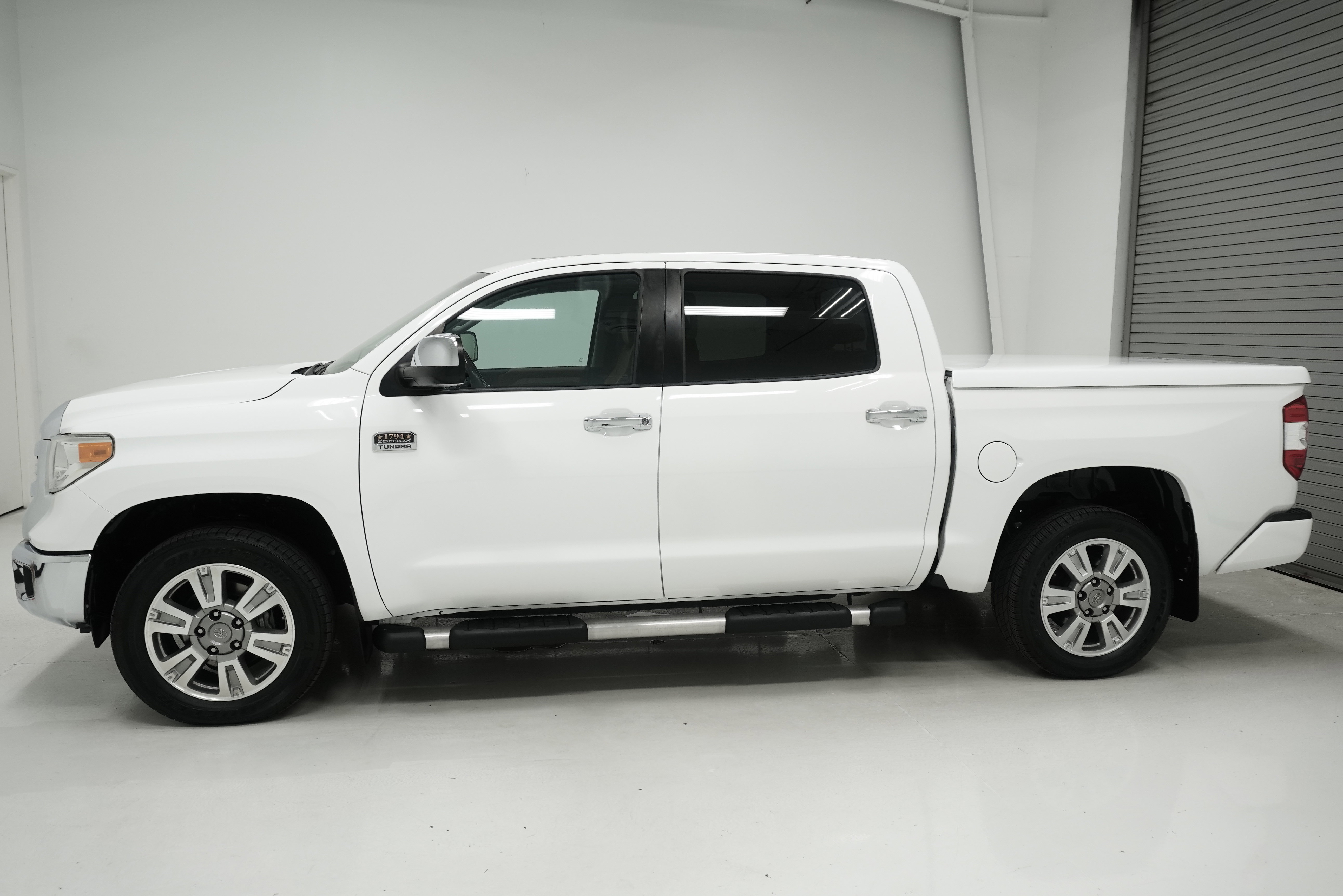 Used 2016 Toyota Tundra 1794 Edition AWD/4WD image 5