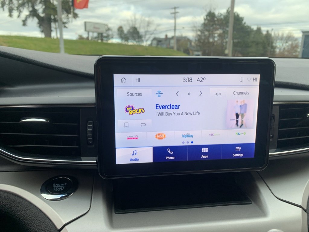 Used 2022 Ford Explorer XLT w/ Equipment Group 202A image 16