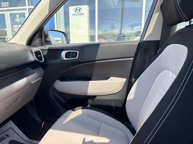 Certified 2026 Hyundai Venue SEL image 37