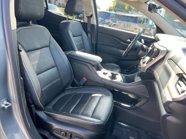 Used 2023 GMC Acadia Denali w/ Denali Ultimate Package AWD/4WD image 36