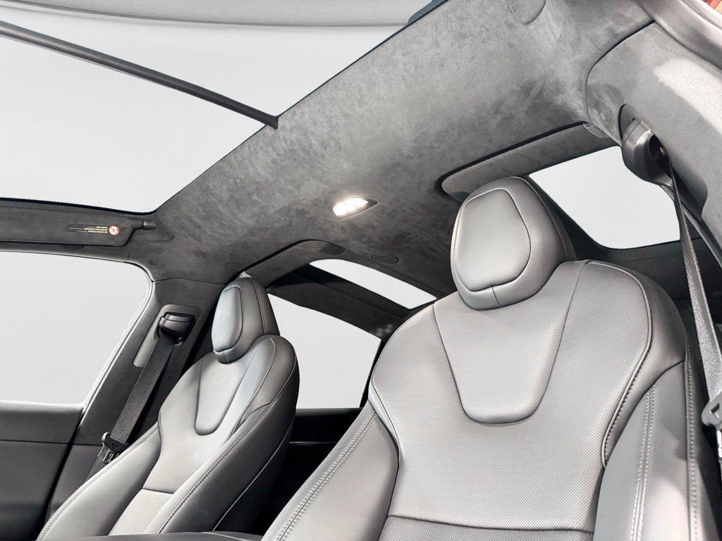 Used 2024 Tesla Model X image 23