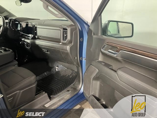 Used 2024 Chevrolet Silverado 1500 LT AWD/4WD image 17