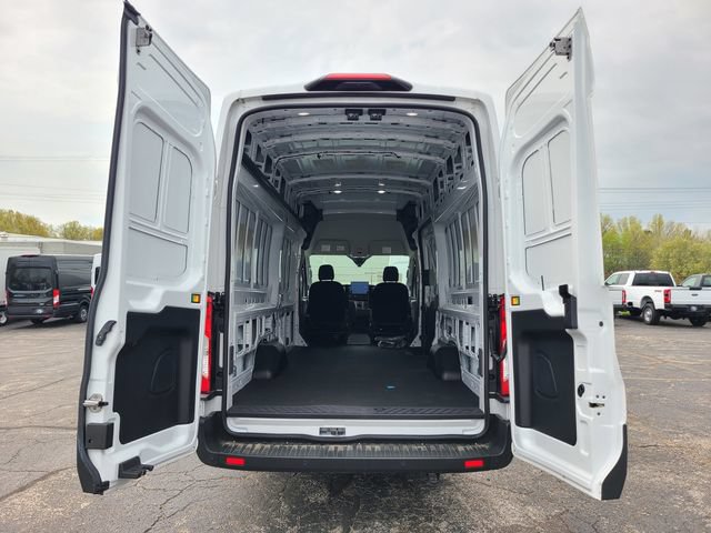 New 2023 Ford E-Transit 148 High Roof Extended RWD image 34
