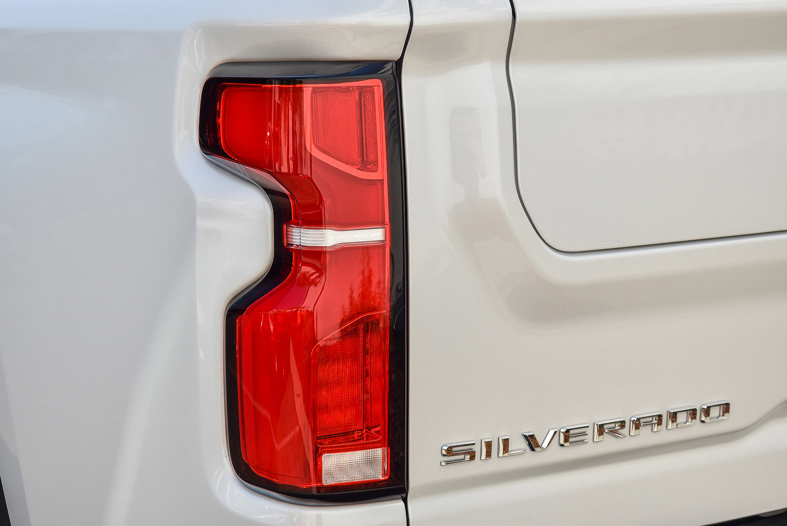 Used 2025 Chevrolet Silverado 2500 High Country w/ High Country Premium Package image 8