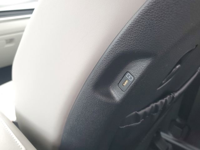 Used 2024 Kia Telluride S image 10