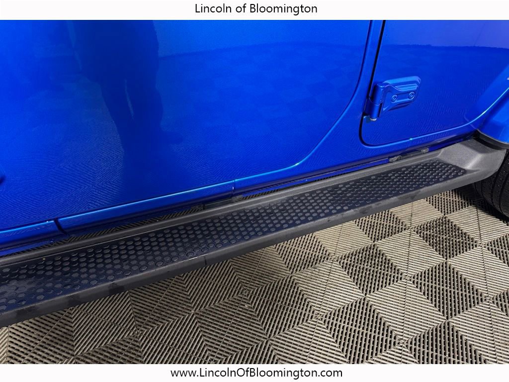 Used 2022 Jeep Wrangler Unlimited Sahara w/ Cold Weather Group image 16