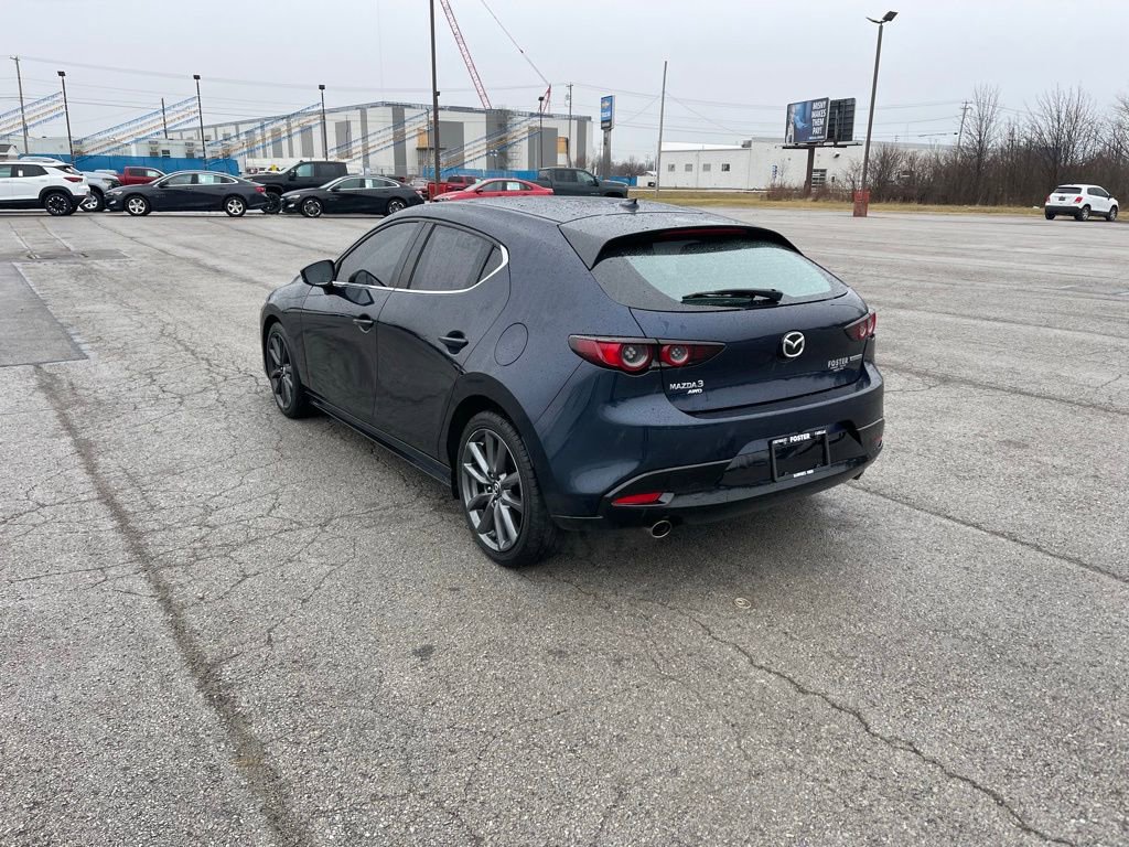 Used 2019 MAZDA MAZDA3 Preferred video 3