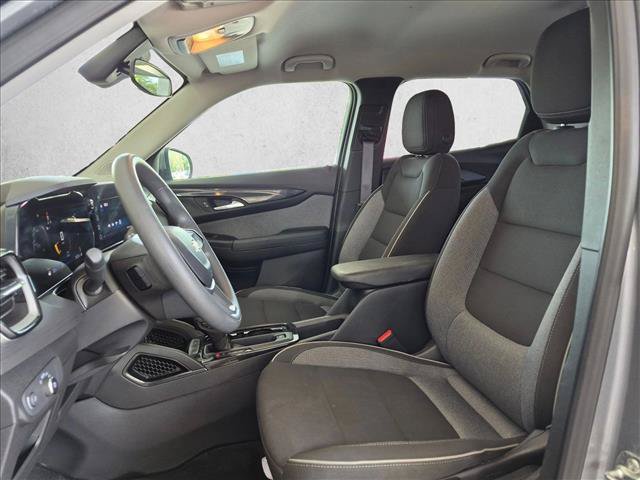 Used 2025 Chevrolet TrailBlazer LT FWD image 14