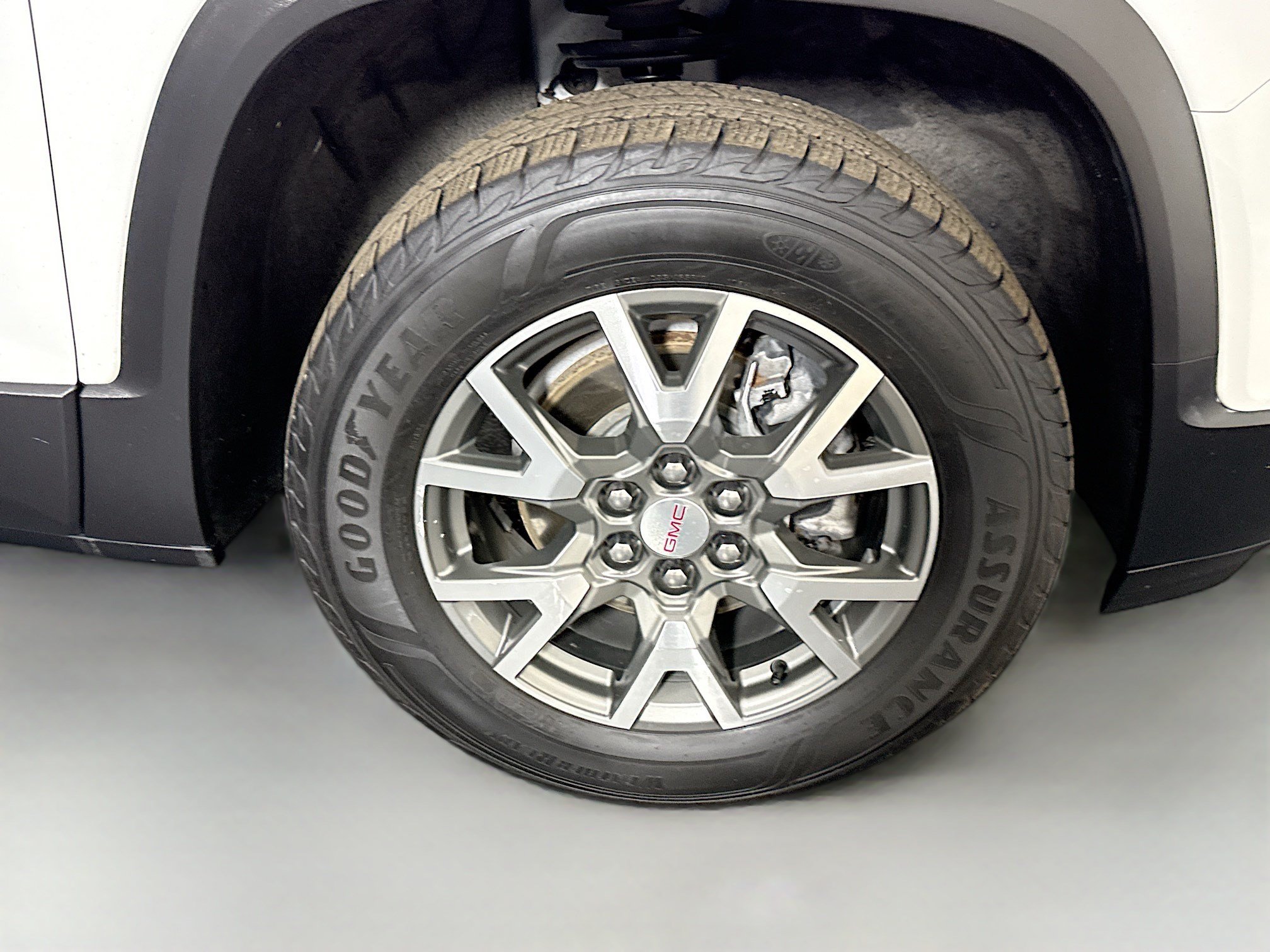 Used 2022 GMC Acadia SLE FWD image 32