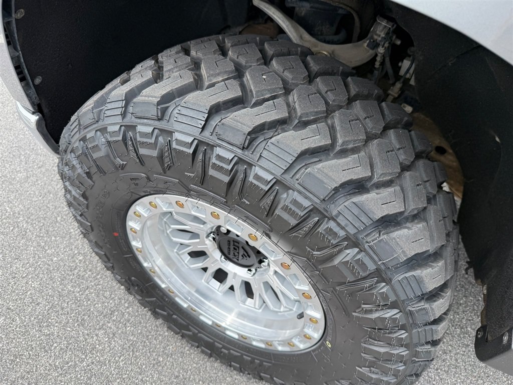 Used 2020 Chevrolet Silverado 1500 LT w/ All-Star Edition AWD/4WD image 9