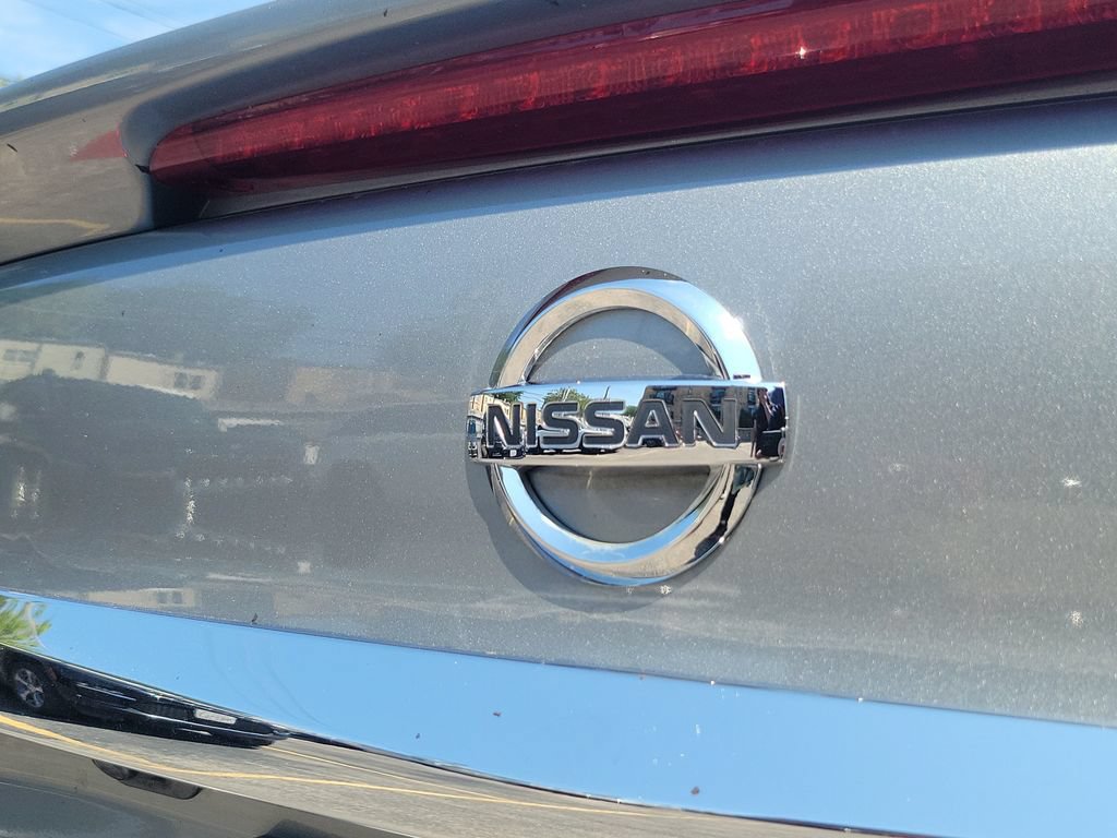 Used 2013 Nissan Sentra SL w/ Premium Pkg FWD image 6