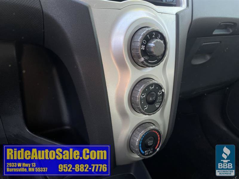 Used 2008 Toyota Yaris 2-Door Hatchback FWD image 35