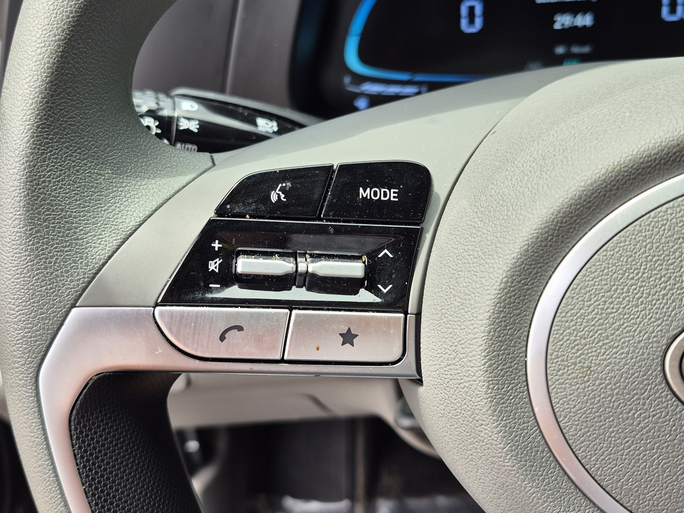Certified 2025 Hyundai Elantra Hybrid FWD image 27