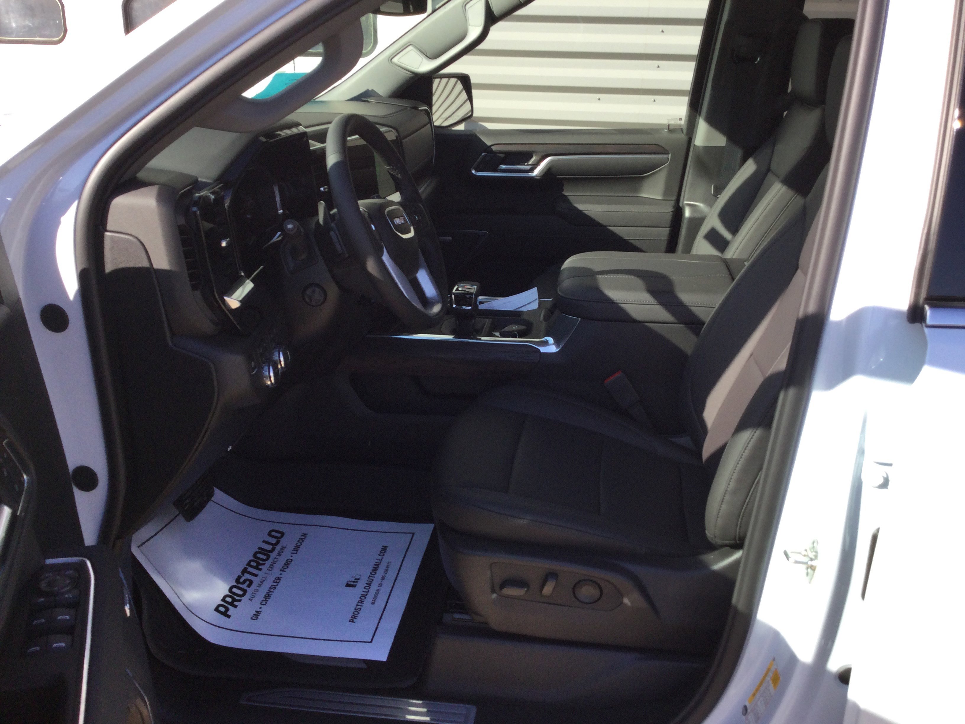 New 2026 GMC Sierra 1500 SLT w/ SLT Premium Plus Package image 9