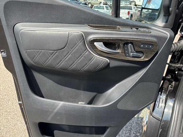 Used 2024 Mercedes-Benz Sprinter 3500 image 11