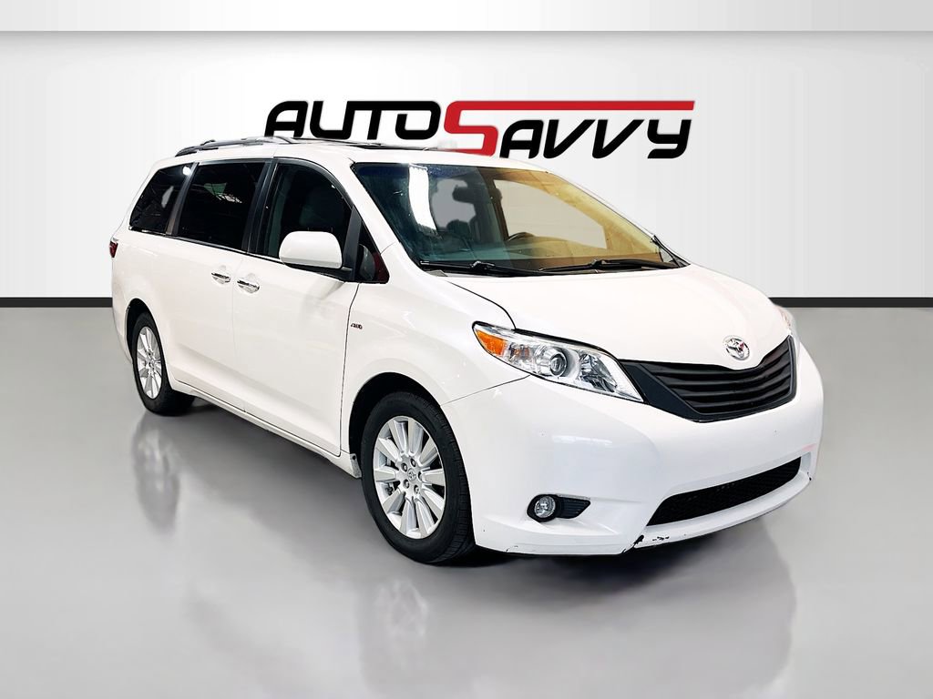 Used 2017 Toyota Sienna XLE image 1