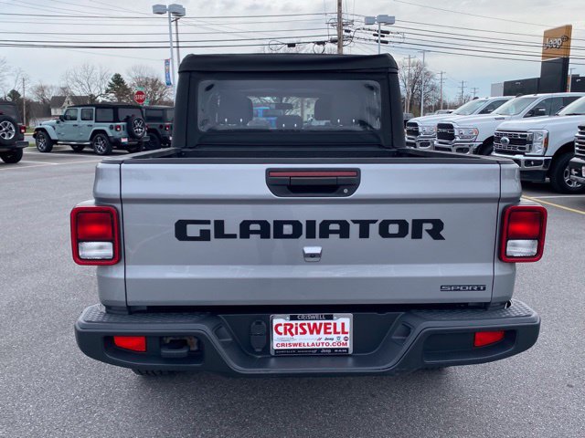 Used 2021 Jeep Gladiator Sport AWD/4WD image 4