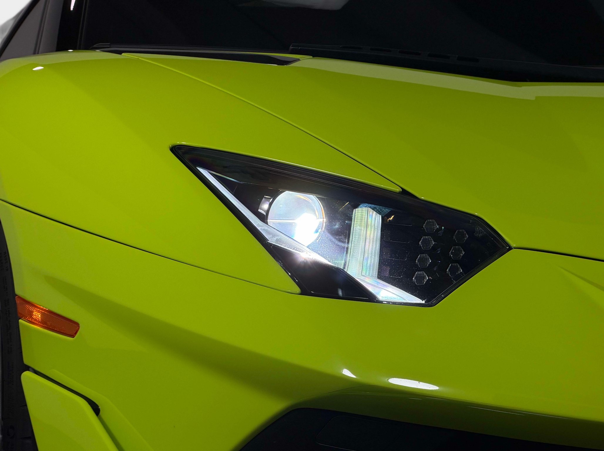 Used 2020 Lamborghini Aventador SVJ AWD/4WD image 26