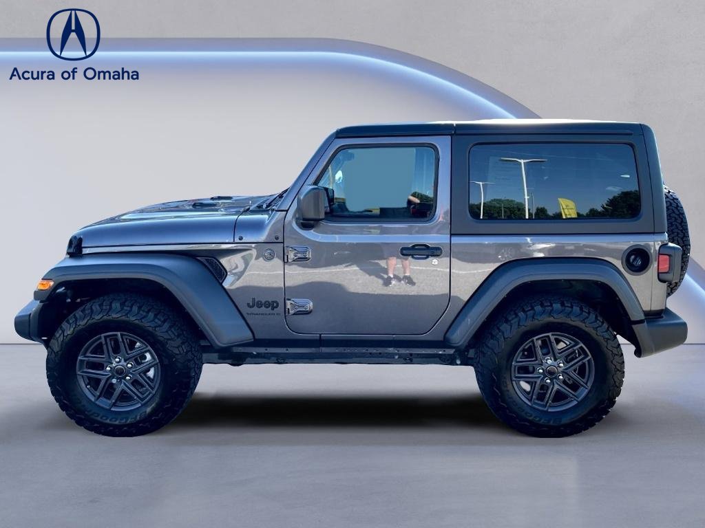 Used 2025 Jeep Wrangler Sport AWD/4WD image 1