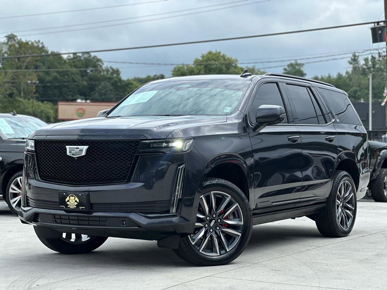 Used 2022 Cadillac Escalade Sport Platinum AWD/4WD image 3
