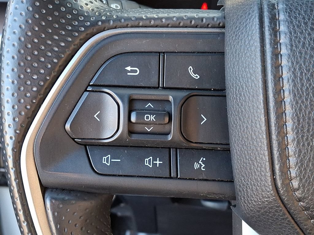 Certified 2025 Toyota 4Runner SR5 AWD/4WD image 23