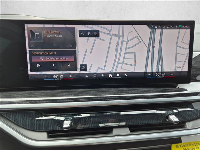 Used 2025 BMW X7 xDrive40i w/ M Sport Package AWD/4WD image 16