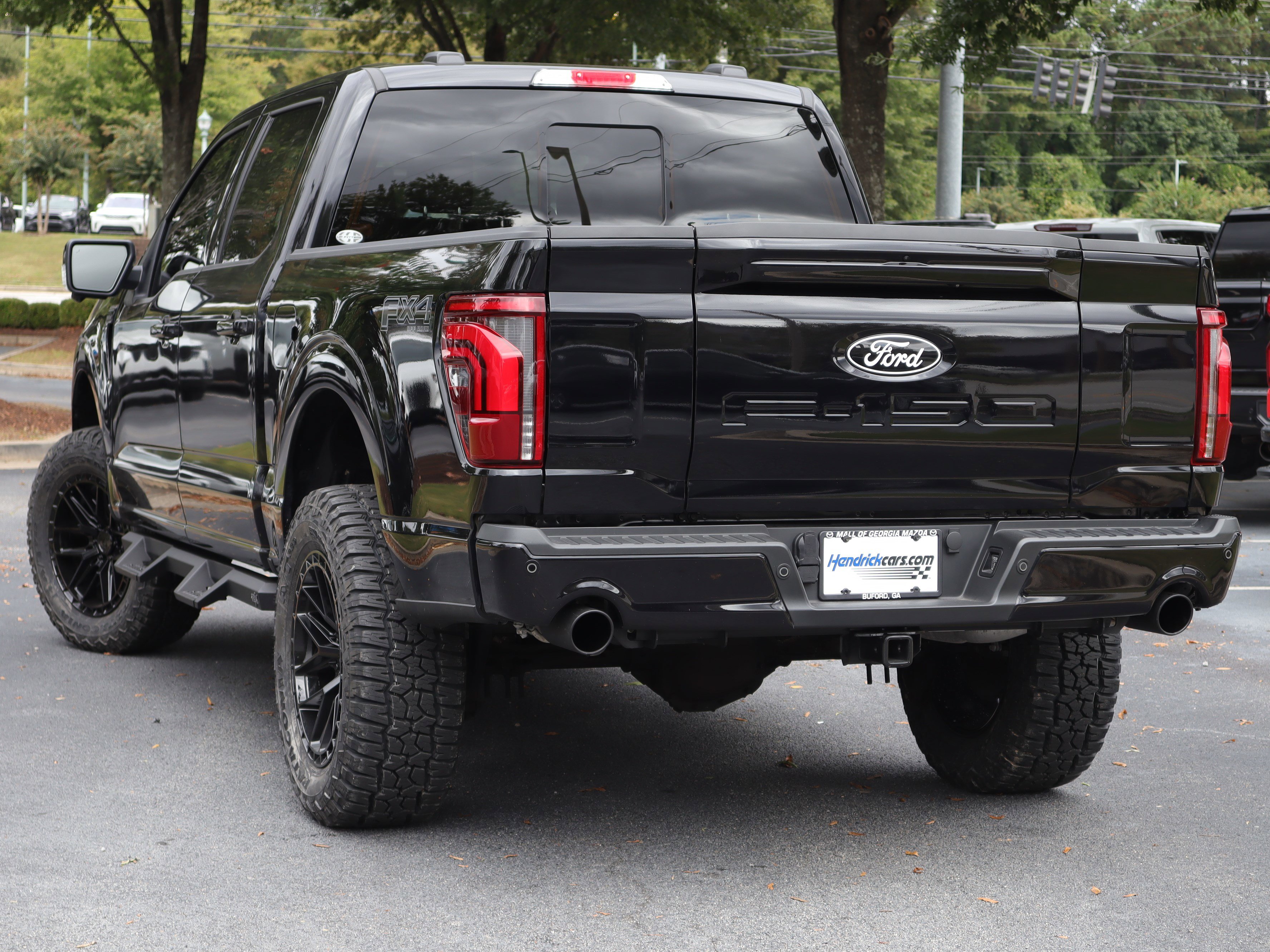 Used 2025 Ford F150 Lariat w/ Equipment Group 501A Mid image 3