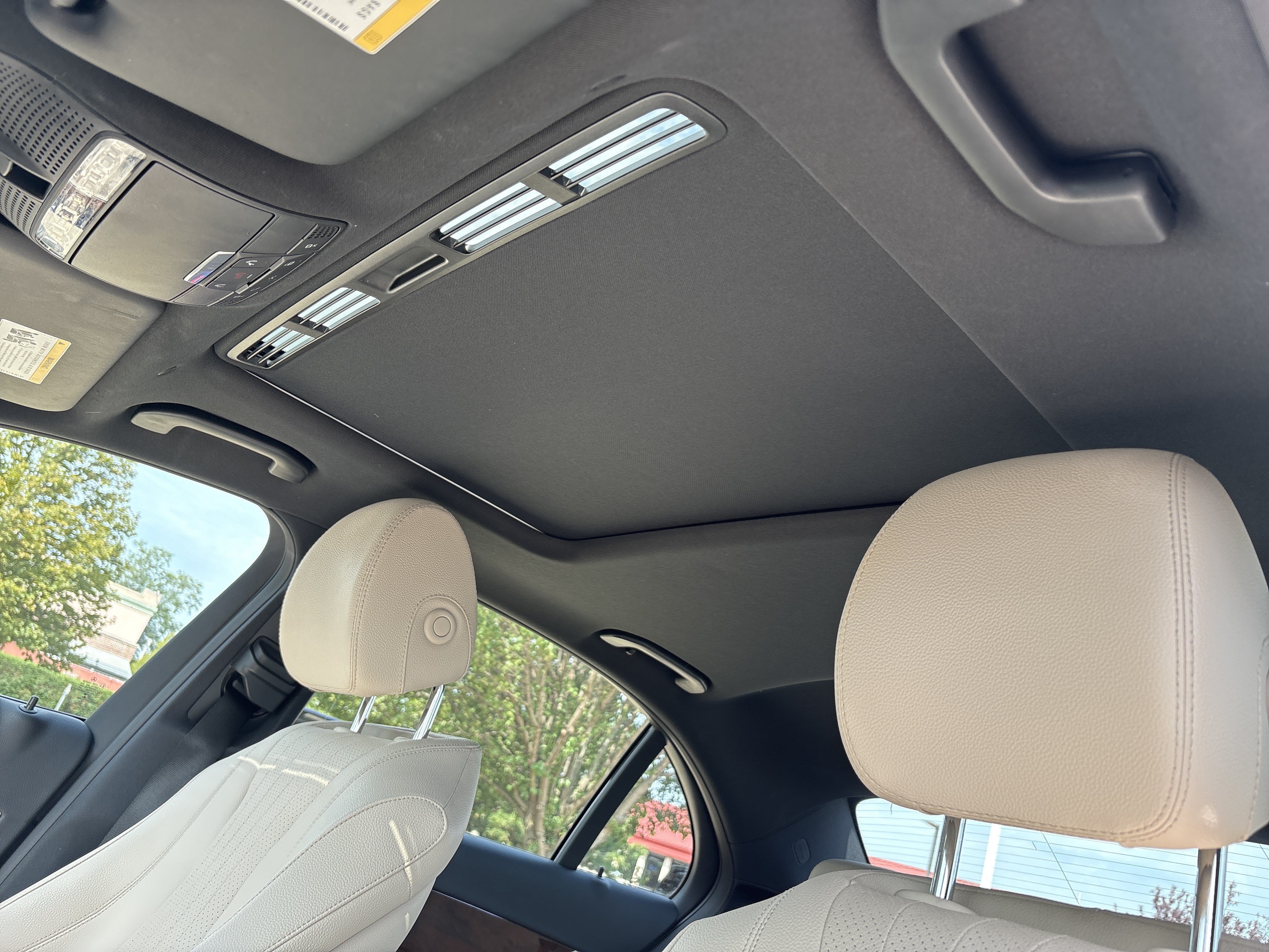 Used 2017 Mercedes-Benz E 300 4MATIC image 12