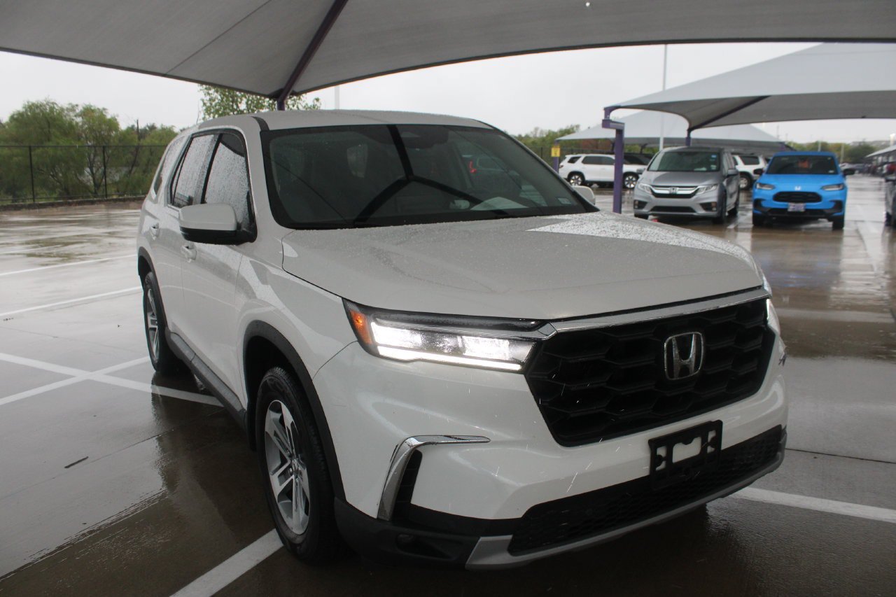 Used 2025 Honda Pilot EX-L image 8