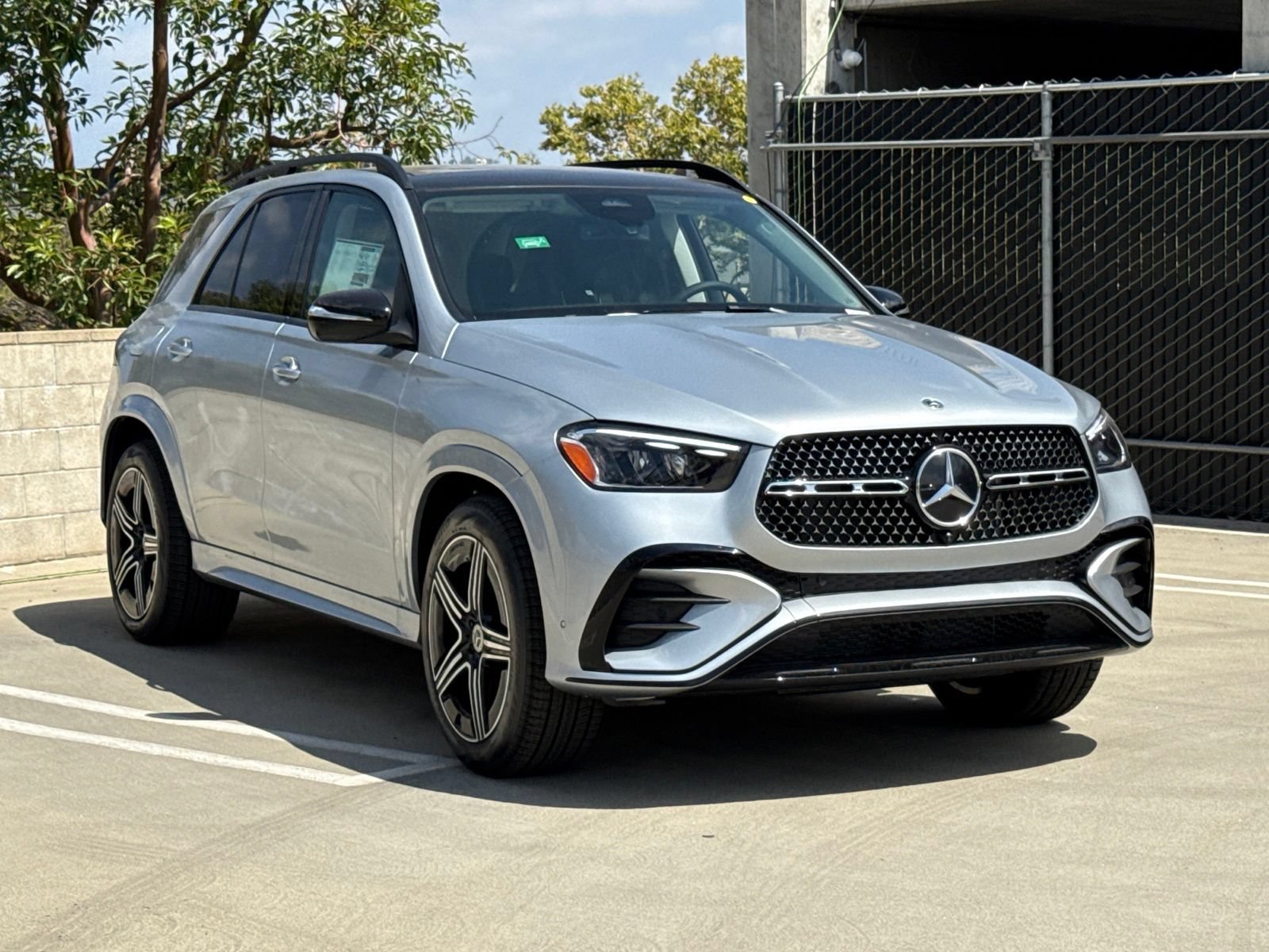 New 2026 Mercedes-Benz GLE 450e 4MATIC image 5