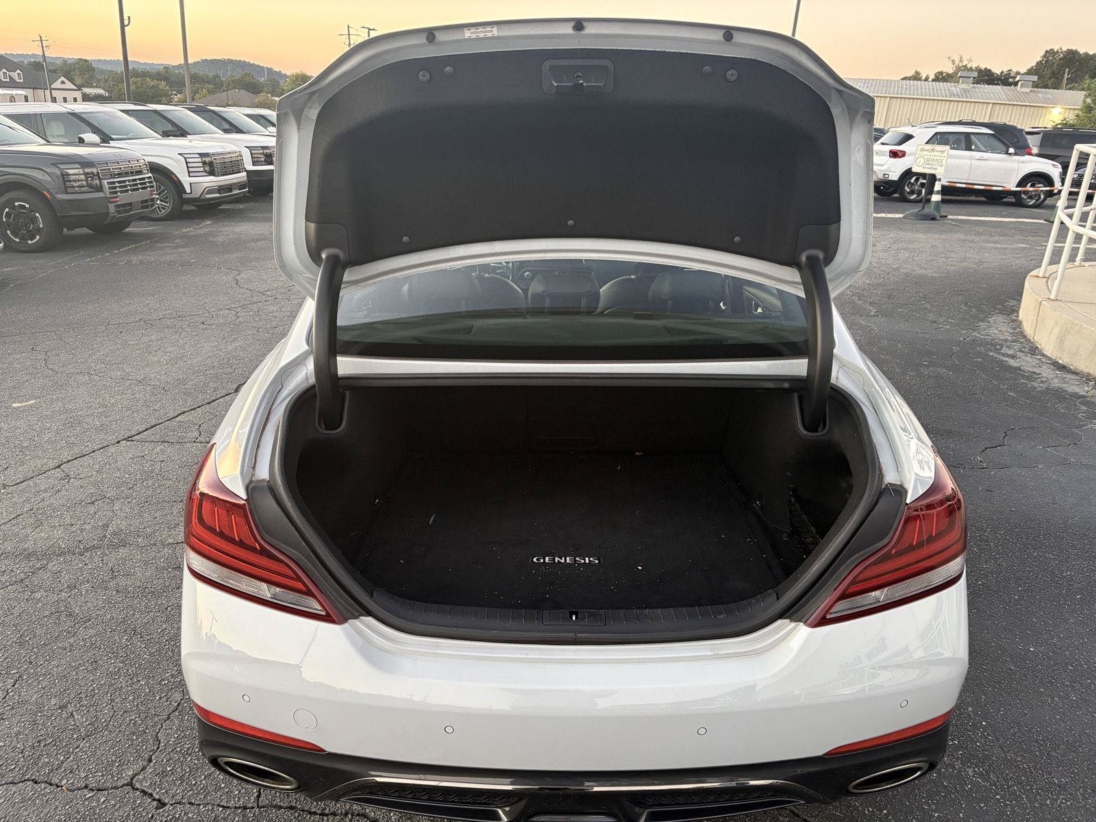 Used 2019 Genesis G70 3.3T image 9
