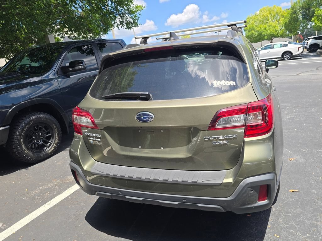 Used 2018 Subaru Outback 3.6R Touring w/ Popular Package #3 AWD/4WD image 6