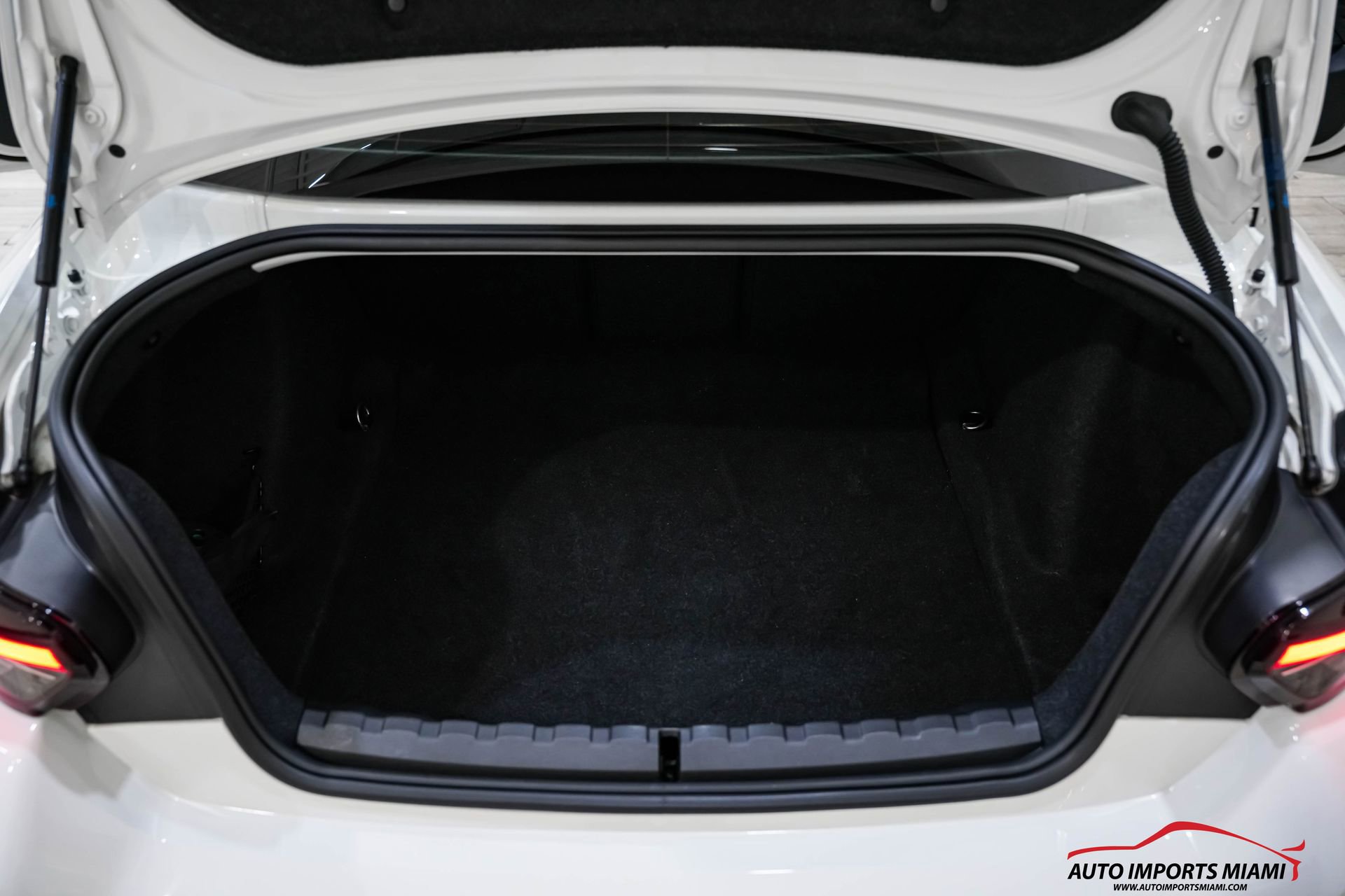 Used 2024 BMW M2 MANUAL w/ Lighting Package image 62