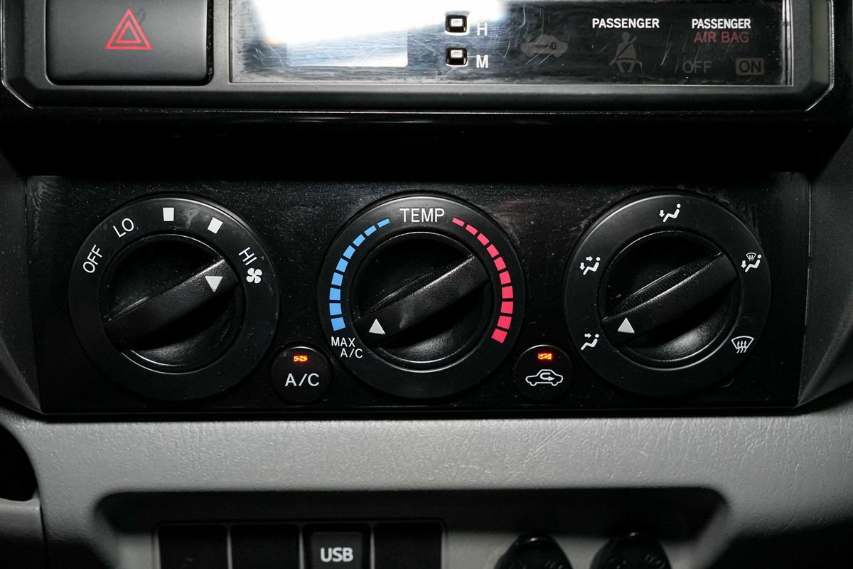 Used 2012 Toyota Tacoma PreRunner w/ SR5 Pkg RWD image 22