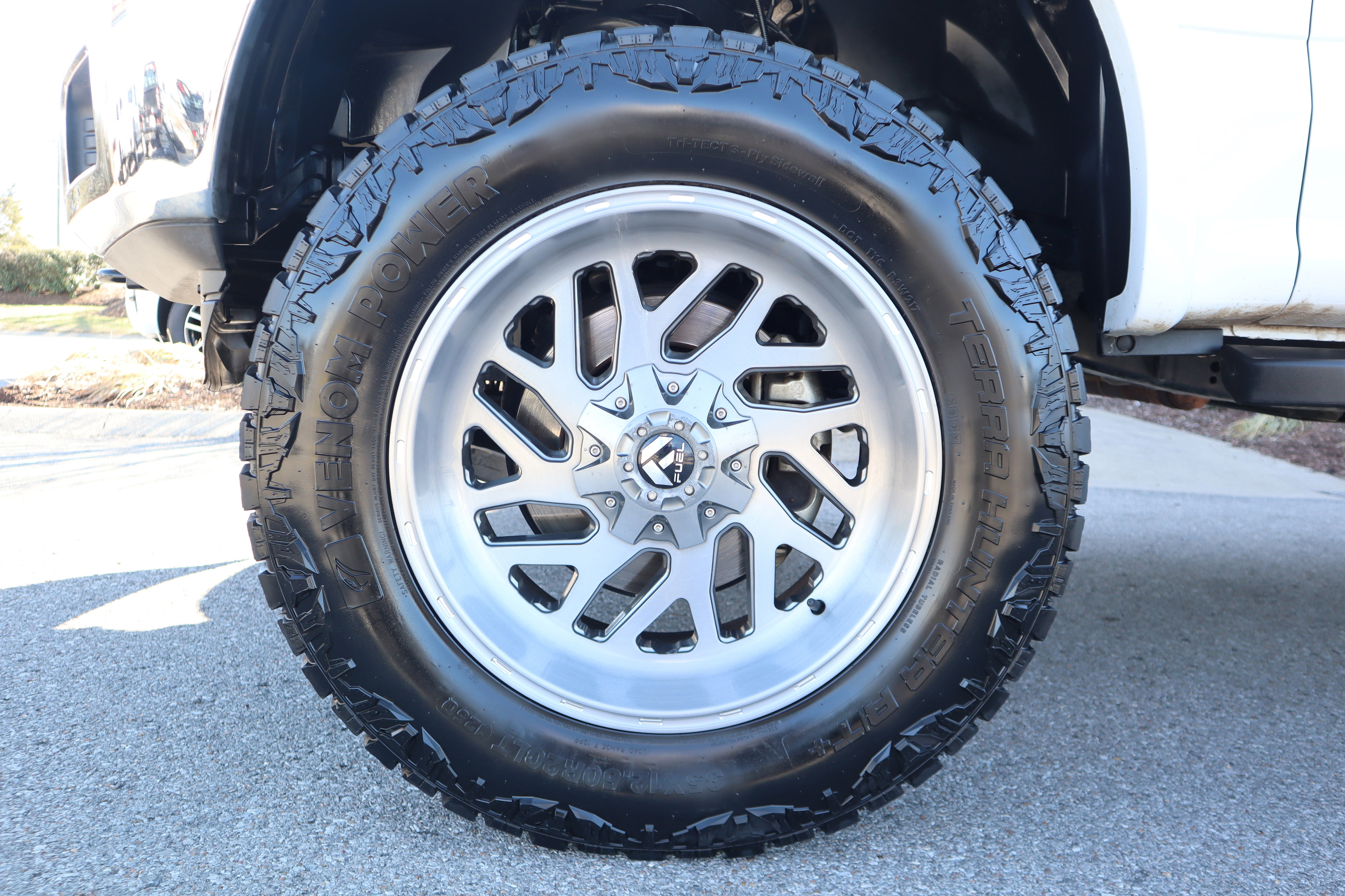 Used 2019 Ford F150 Lariat image 11