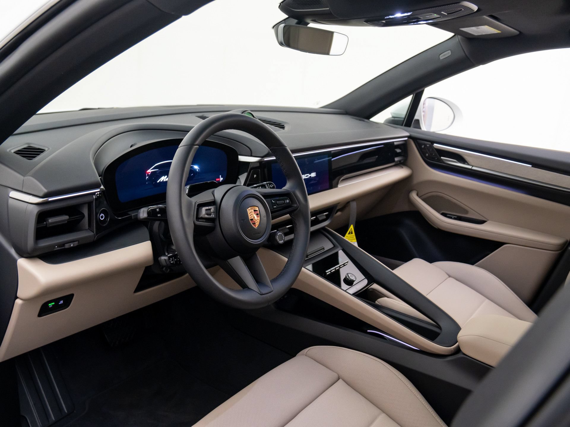 New 2026 Porsche Macan 4 Electric AWD/4WD image 4