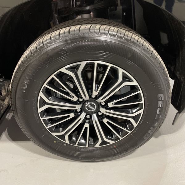 Used 2025 Nissan Armada Platinum image 22