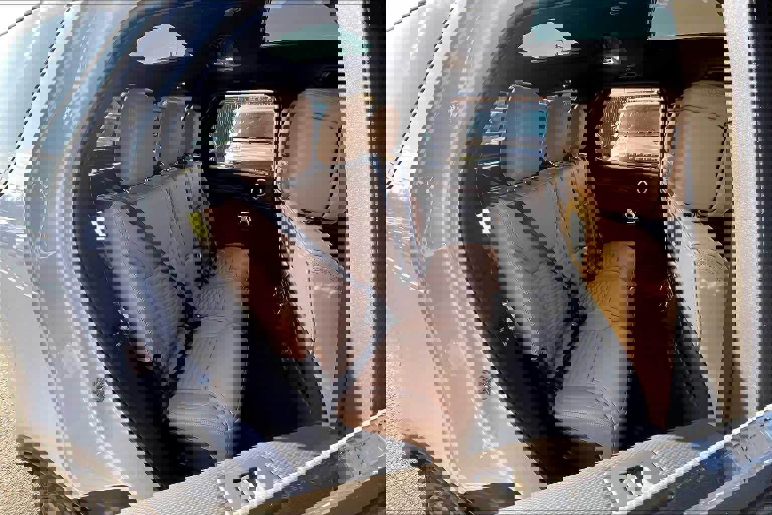 New 2025 Land Rover Discovery Dynamic SE image 27