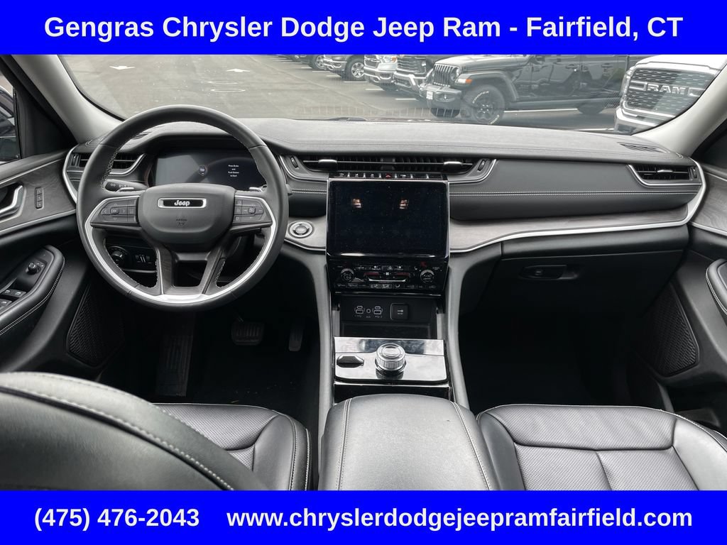 Used 2023 Jeep Grand Cherokee Limited w/ Luxury Tech Group II AWD/4WD image 35