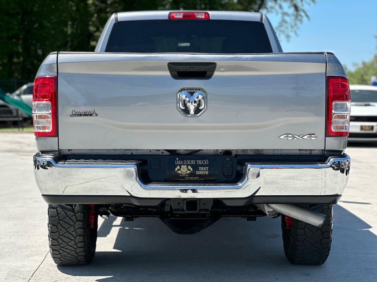 Used 2022 RAM 2500 Tradesman w/ Chrome Appearance Group AWD/4WD image 6
