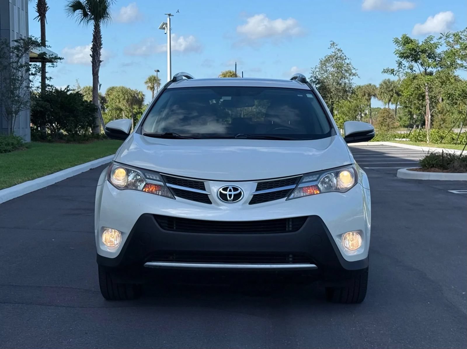 Used 2013 Toyota RAV4 Limited FWD image 3