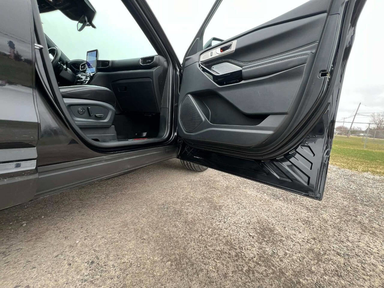 Used 2021 Ford Explorer ST w/ Equipment Group 401A AWD/4WD image 20