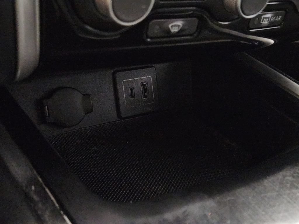 Used 2020 Nissan Pathfinder SV AWD/4WD image 14