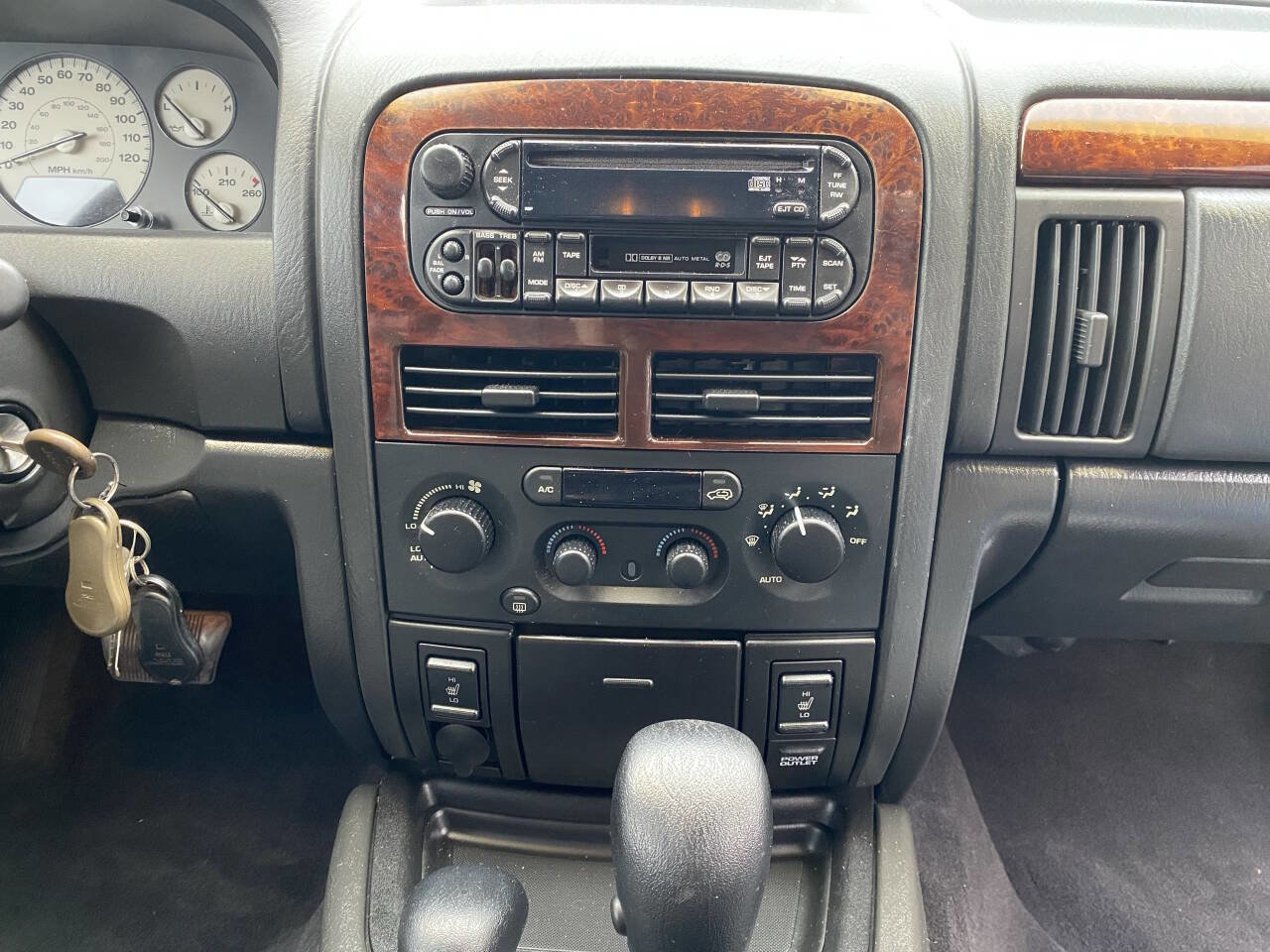 Used 2002 Jeep Grand Cherokee Overland image 15