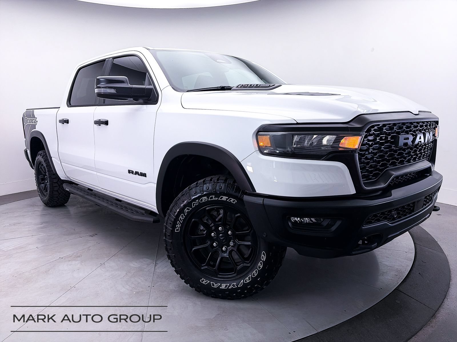 Used 2025 RAM 1500 Rebel w/ Rebel Level 2 Equipment Group AWD/4WD video 1