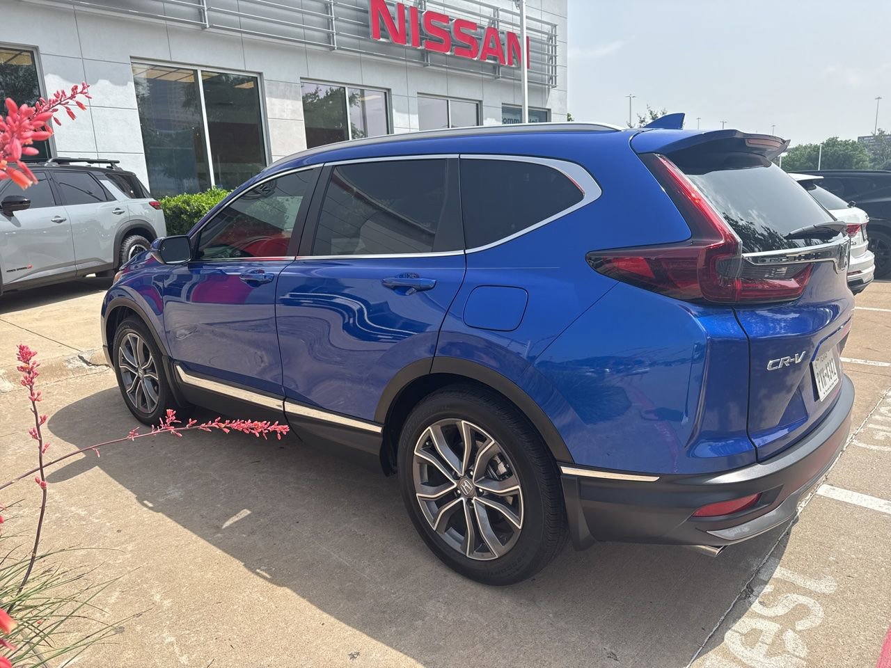 Used 2021 Honda CR-V Touring image 3