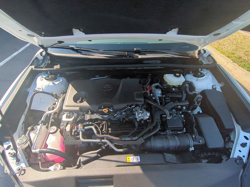 Used 2025 Toyota Camry SE image 35