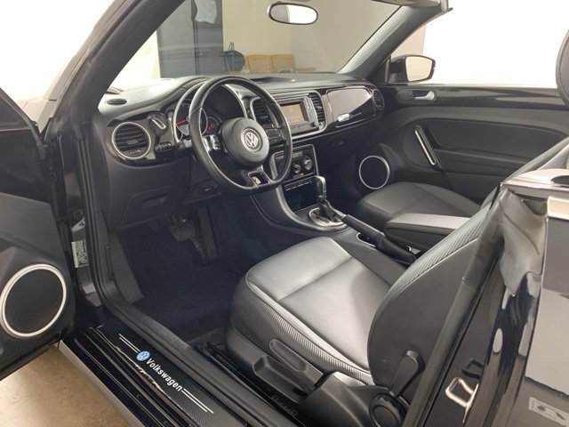 Used 2018 Volkswagen Beetle 2.0T S image 14