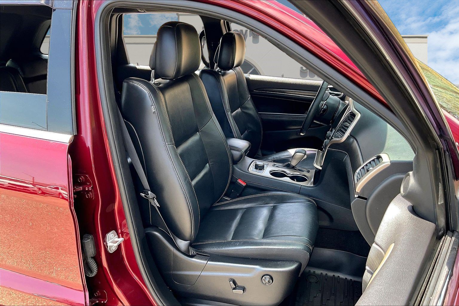 Used 2017 Jeep Grand Cherokee Limited image 7