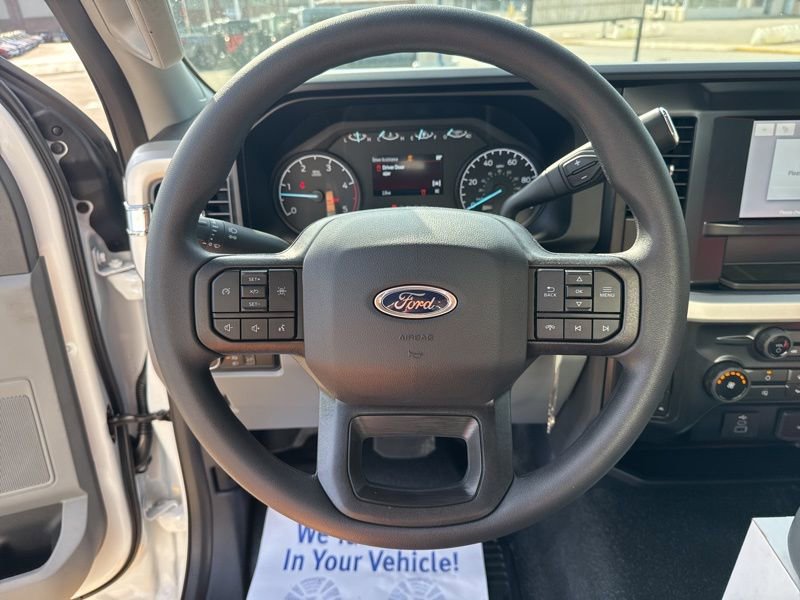 New 2025 Ford F550 4x4 Regular Cab Super Duty image 15